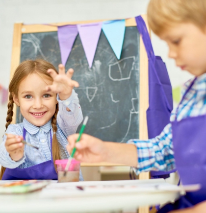 children-enjoying-art-class-of-development-school-DSQMFUC-e1589448372148-min